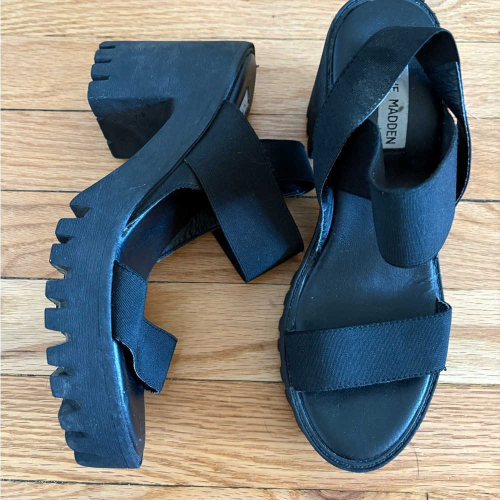 Steve Madden Black Chunky Platform Sandals